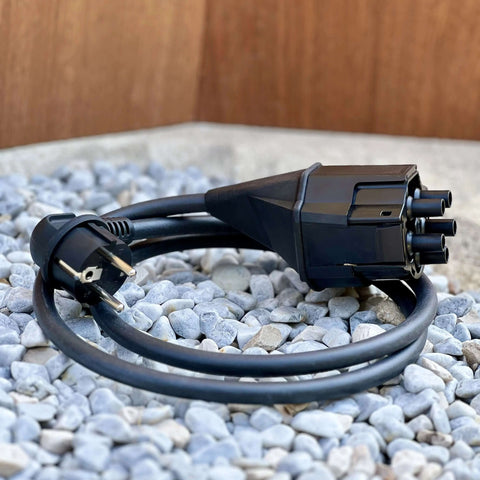 Borne de recharge à domicile + connecteurs pour charge en extérieur (de 3 à 22 kW) VOLTUR